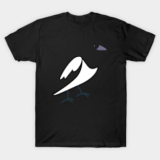 magpie at night (on black) T-Shirt